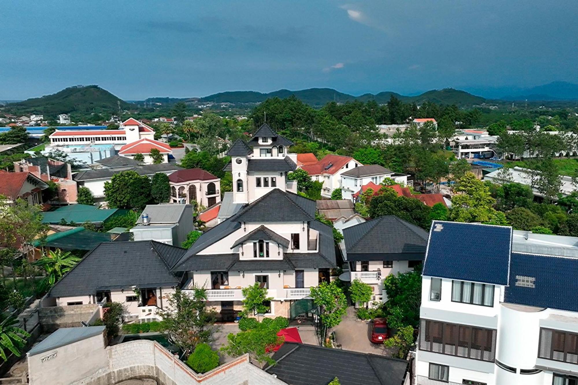 Iris Hill Villa Hue Exteriör bild